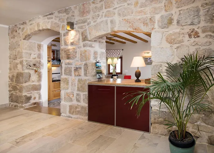 Holiday Home Pitve *