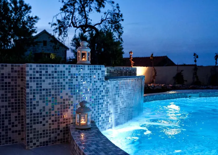 Holiday Home Pitve Σπίτι διακοπών Pitve