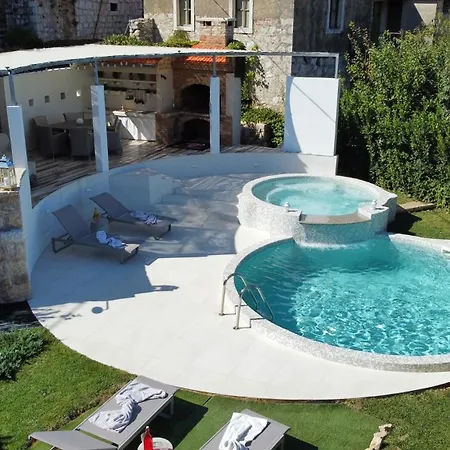 Holiday Home Pitve * Pitve