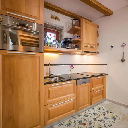 Holiday Home Pitve *