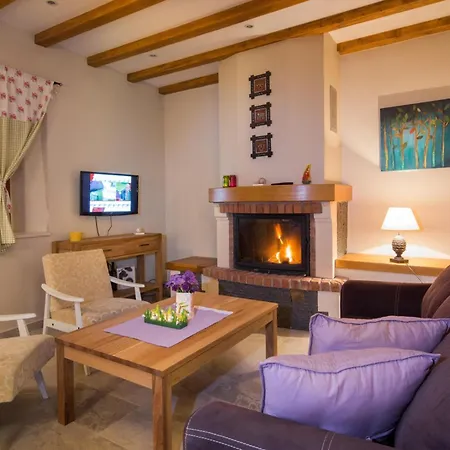 Holiday Home Pitve 펜션 Pitve